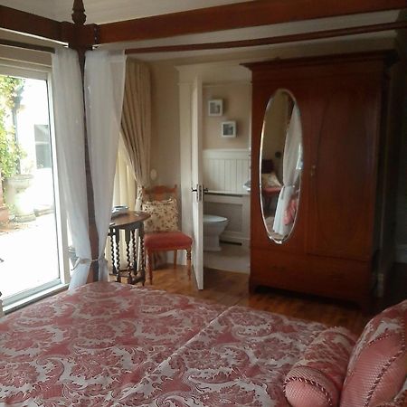 Riverside Lodge Карлингфорд Екстериор снимка