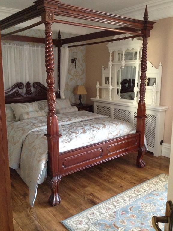 Riverside Lodge Карлингфорд Екстериор снимка