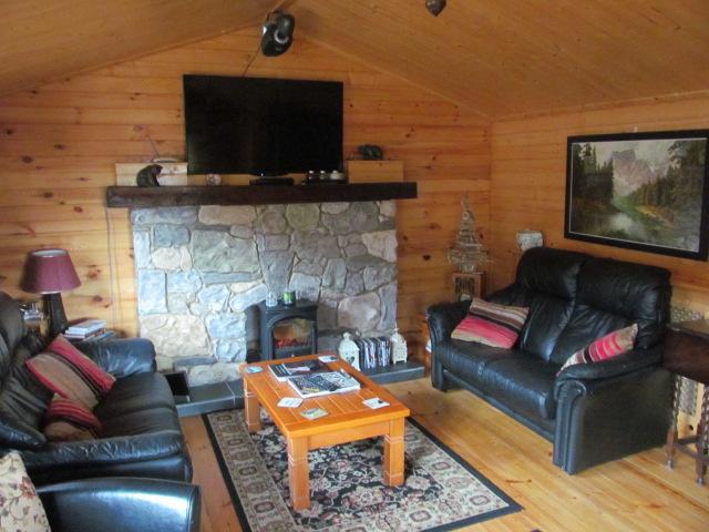 Riverside Lodge Карлингфорд Екстериор снимка