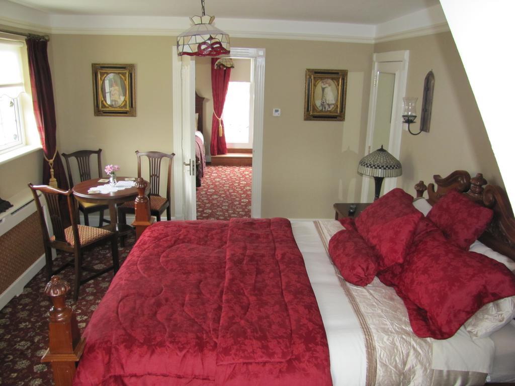 Riverside Lodge Карлингфорд Екстериор снимка