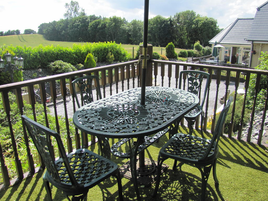 Riverside Lodge Карлингфорд Екстериор снимка