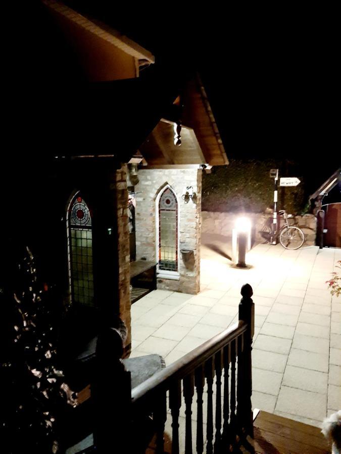 Riverside Lodge Карлингфорд Екстериор снимка