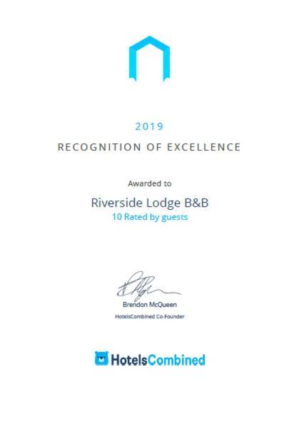 Riverside Lodge Карлингфорд Екстериор снимка