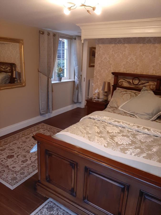 Riverside Lodge Карлингфорд Екстериор снимка